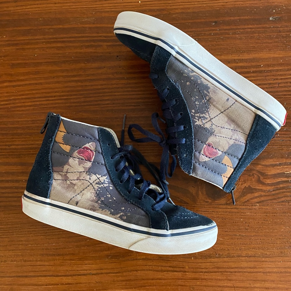 Vans sharks